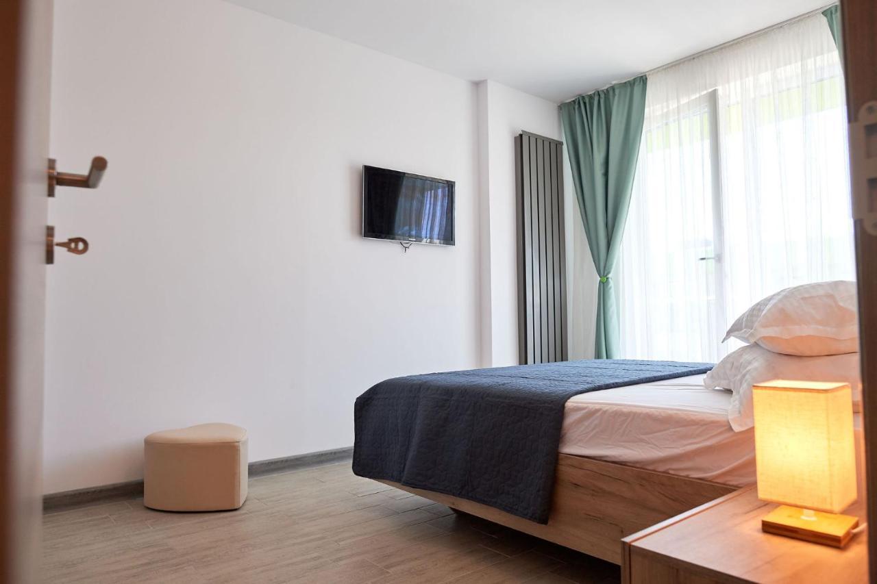 Rubic Apartment Spa N Pool Beach Resort Năvodari Exterior foto